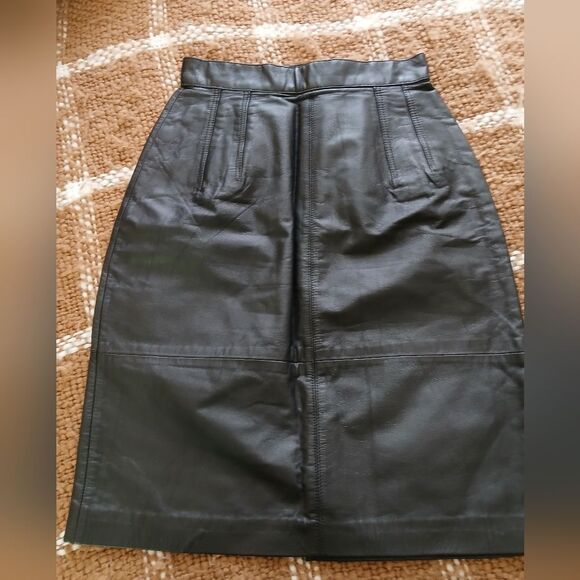 Vintage Lord and Taylor Black Leather Skirt Size 4